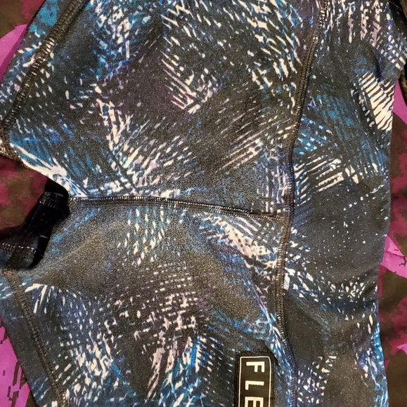 Fleo Athletic Shorts - Picture 2 of 7